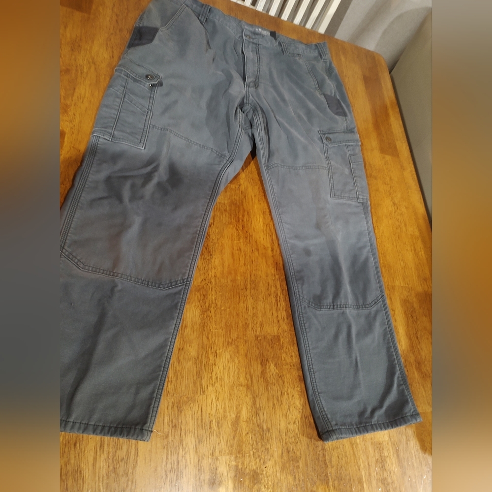 Men's Carhartt gray Cargo insulated relaxed fit work pants size 40/30